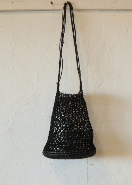 Mandy Batjula <br><I>Mol Gay'wu (Black String Bag) </I>