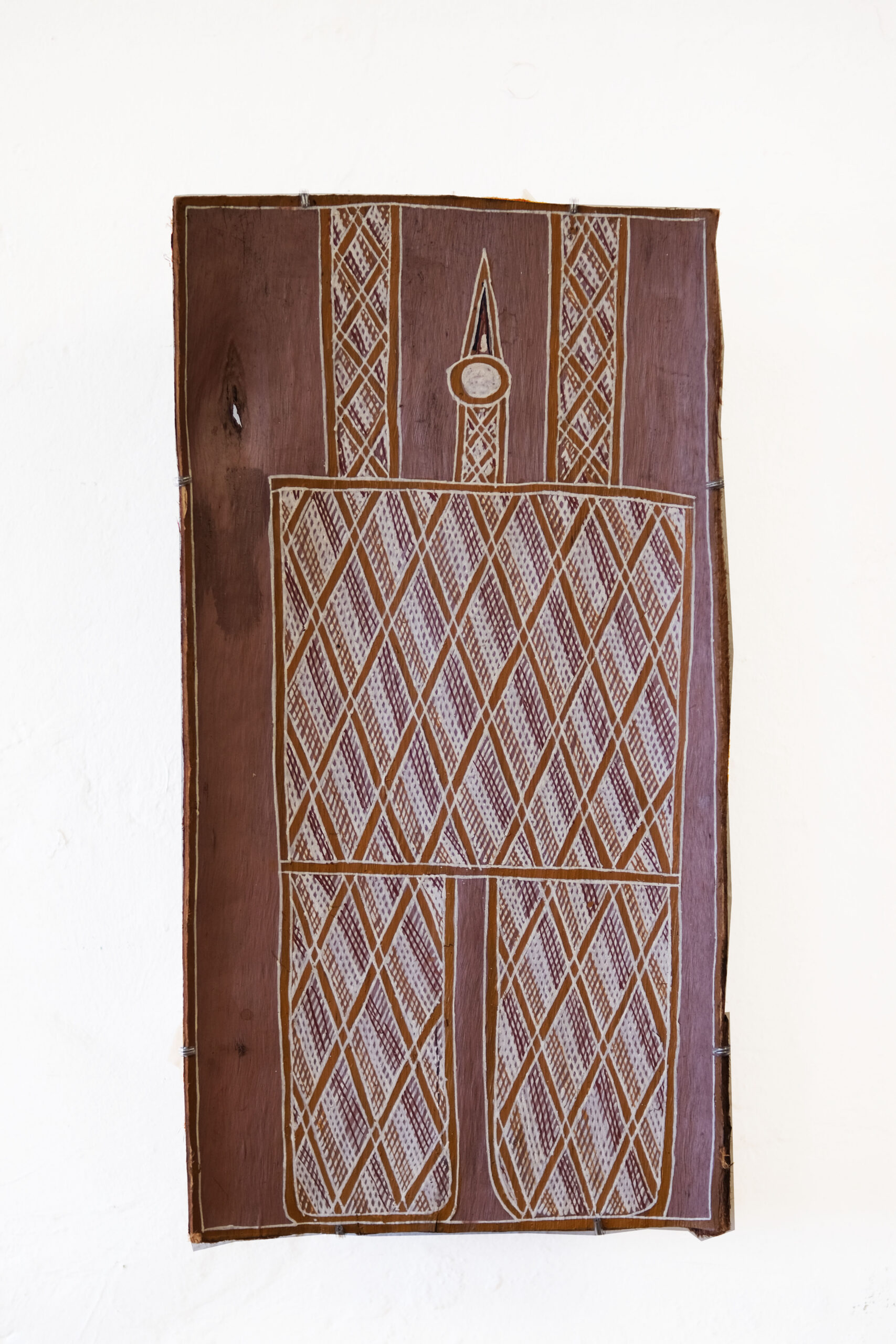 Joe Dhamanydji<br><I>Guku Ŋäṉitj Djiliwirriw (Honey of Djiliwirri) - Galaŋarr body paint deign - George Milay, Gupapuyŋu, Diamond design, honey bee</I>