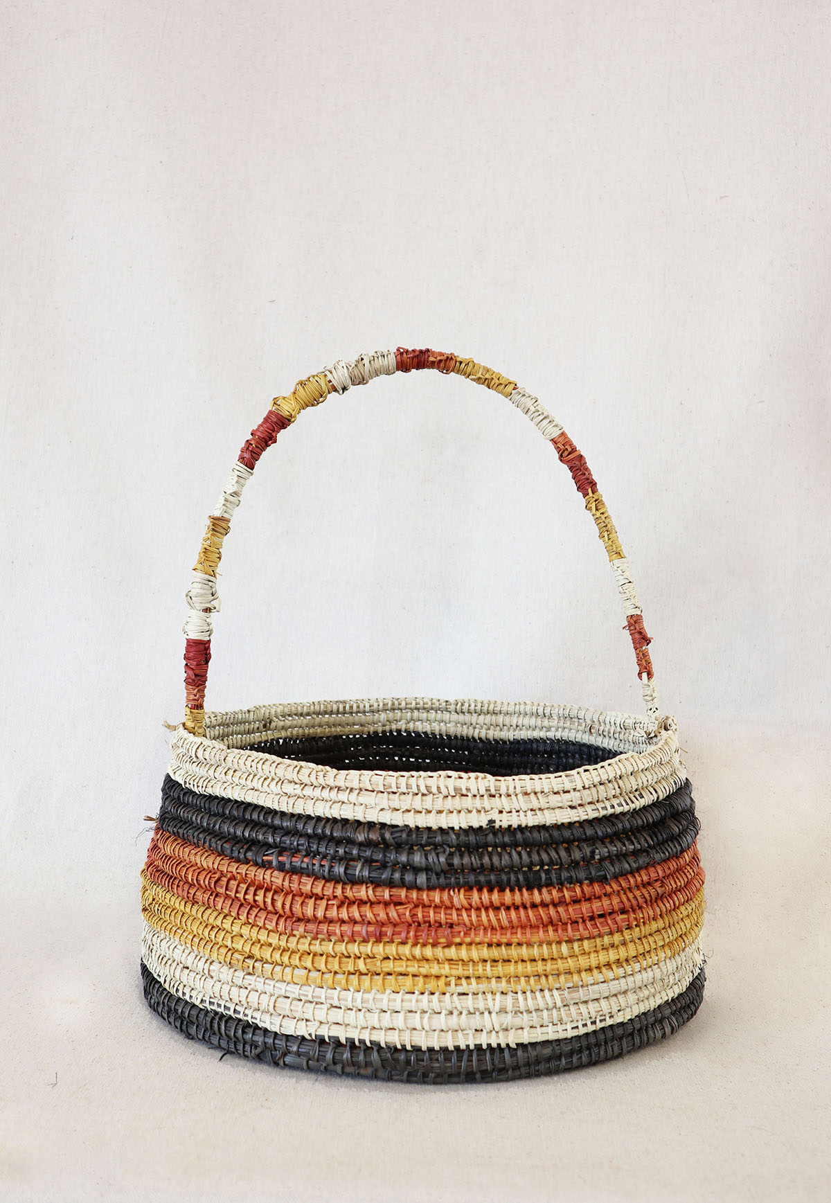 Elizabeth Rukarriwuy<br><I>Gunga bathi (pandanus basket)</I>